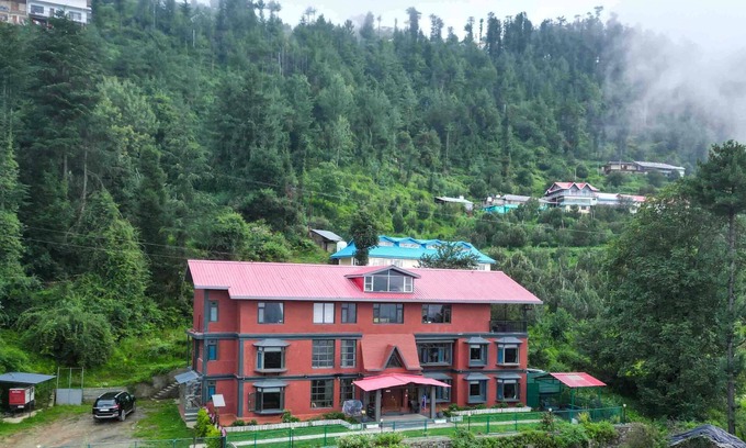 Fagu Villa | Luxury 7 Room Private Villa near Shimla