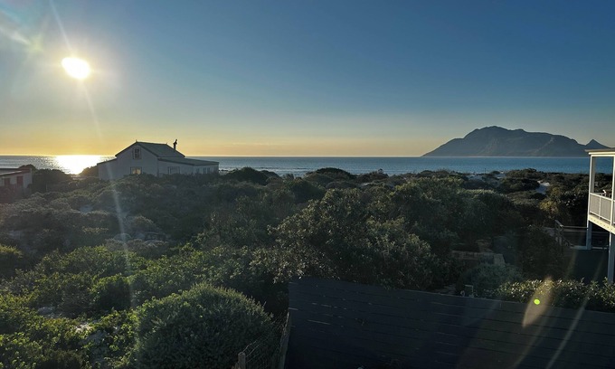 Kommetjie House | Luxury and peaceful 4-bedroom house in Kommetje, Cape Town