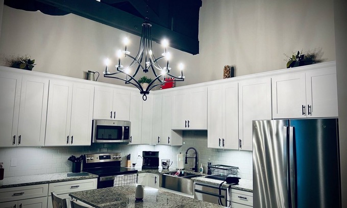 Toccoa Apartment | Luxury apartment 2BR/2BA in downtown Toccoa GA