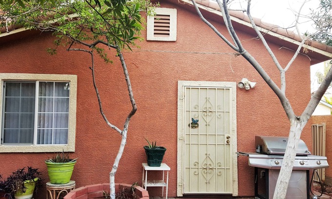 Paradise Apartment | Luxury Apartment in Las Vegas