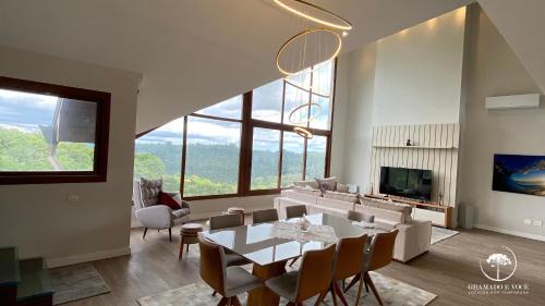 Planalto Apartment | Luxury Apt with 5 Suites in Front of Rua Torta