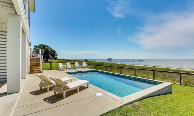 Ocean Springs House | Luxury Beachfront Living! Epic Ocean Springs Home