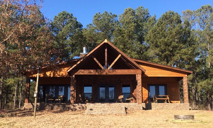 Clinton Cabin | Luxury Cabin on private estate only minutes from Tuscaloosa!