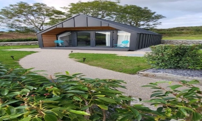 Newry Cabin | Luxury Cabin with Private Hot Tub 4