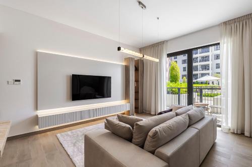 Dubai Apartment | Luxury Coastal Living at La Voile Port De La Mer