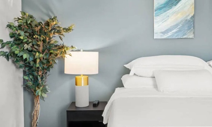 Historic Waverly Apartment | Luxury Condo w/Pool Newly Renovated!
