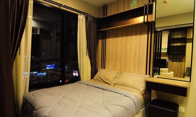 Rama 9 Condo | luxury condo with pool, 5 min to MRT Free WiFi