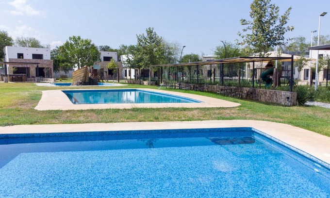 Montemorelos Apartment | Luxury Countryside Villa | Pools |Padel |Soccer | Club house | kids playground