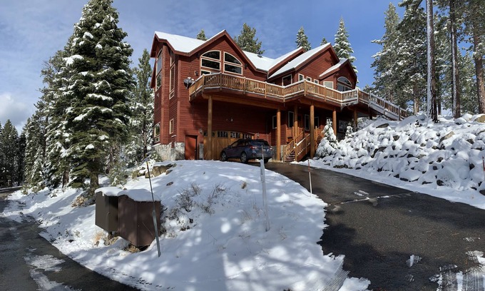 Angora Highlands House | Luxury Custom Home w/Views, Game Room, Jacuzzi, Close to Hiking/Biking Trails