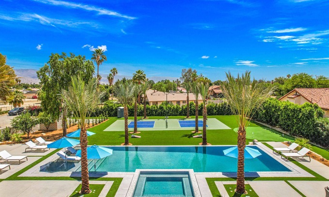 Bermuda Dunes House | Luxury+deals,Cinema,Basketball,Volleyball, Pickleball, Putting Green,Ping Ping