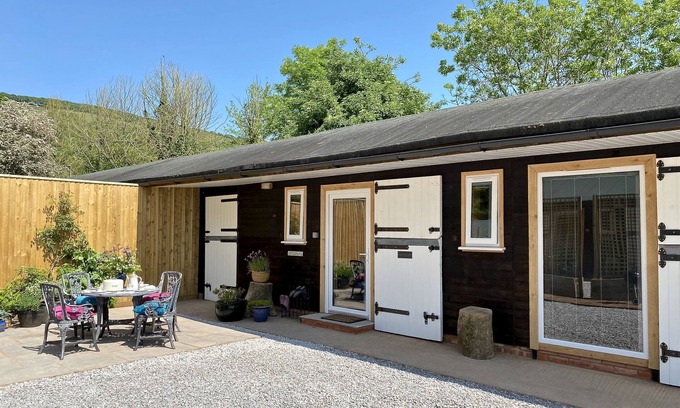 Kingston St Mary Cabin | Luxury Ensuite Studio Cabin