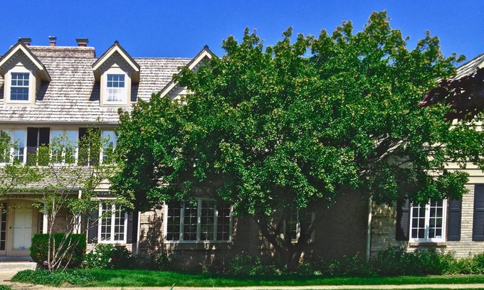 Mequon House | Luxury Estate Home 13 miles to DNC