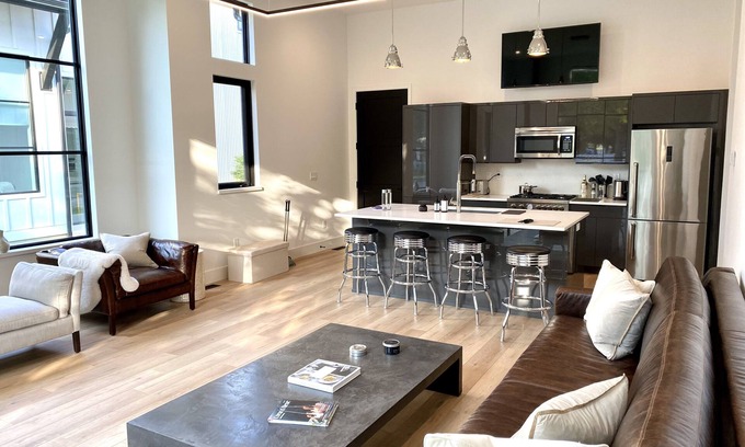 Coeur d'Alene House | Luxury Executive Home located in the heart of the city