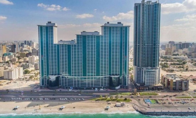 Al Sharq Apartment | Luxury full sea view flat