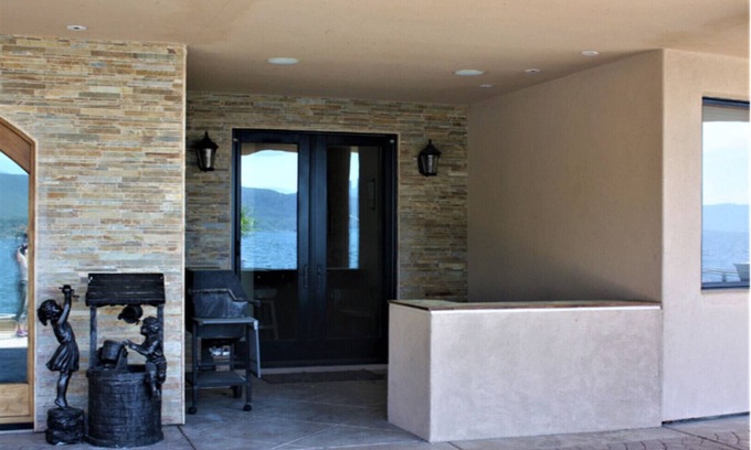 Clearlake House | Luxury Guest Suite - Sleeps 2 on Private Estate - Waterfront