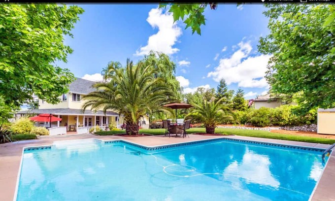 Columbia House | Luxury Home in Redding 4 bedrooms and office