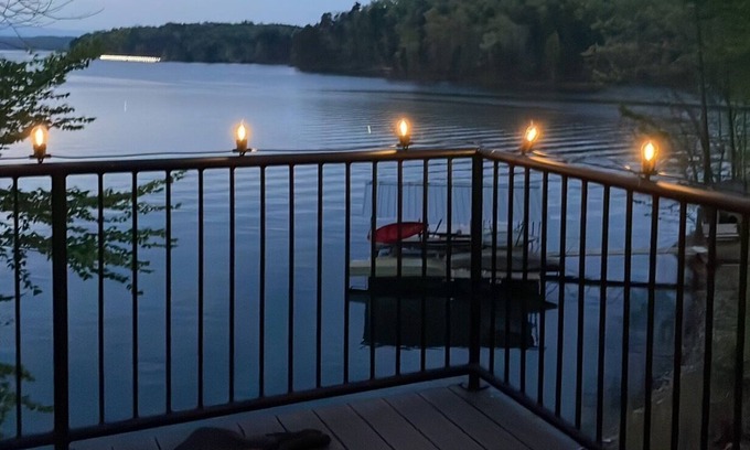 Seneca House | Luxury Lake House on Lake Keowee