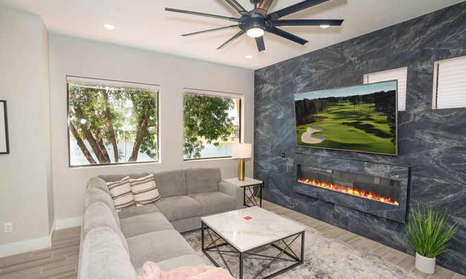 McCormick Ranch House | Luxury Lakefront in McCormick Ranch Scottsdale - CLOSE TO EVERYTHING! 3 bd/2bth