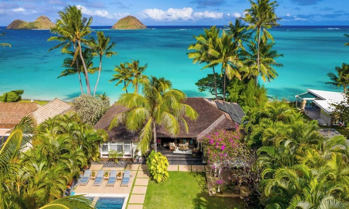 Lanikai House | Luxury Lanikai Oceanfront Home!