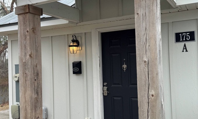 Elizabethtown Resort | Luxury Lodging, Lakefront View, Queen Bed w/Private Bath, Private Patio.