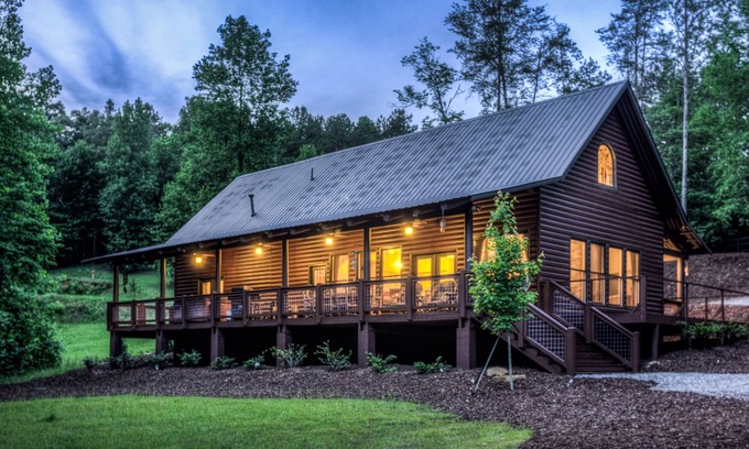 Ellijay Cabin | Luxury Log Cabin w/Spacious Great Room On Trout Stream w/playground & hot tub