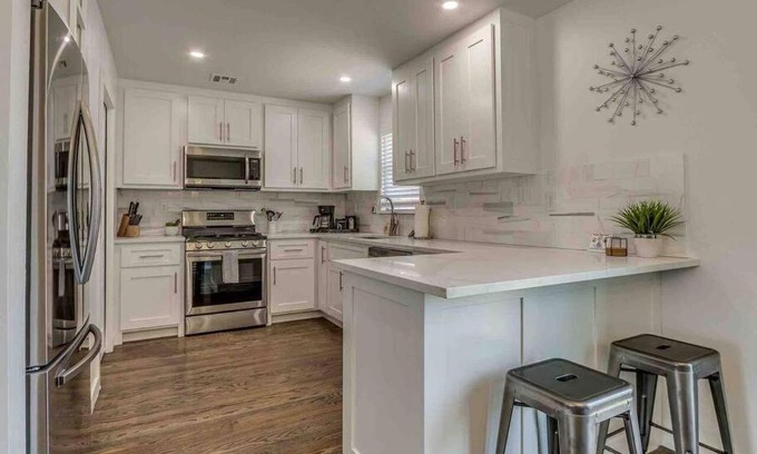 Central Oklahoma City House | Luxury Modern 3BR - Private Primary Suite!