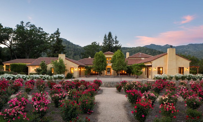 Calistoga House | Luxury Napa Valley Estate Surrounded by Vineyards