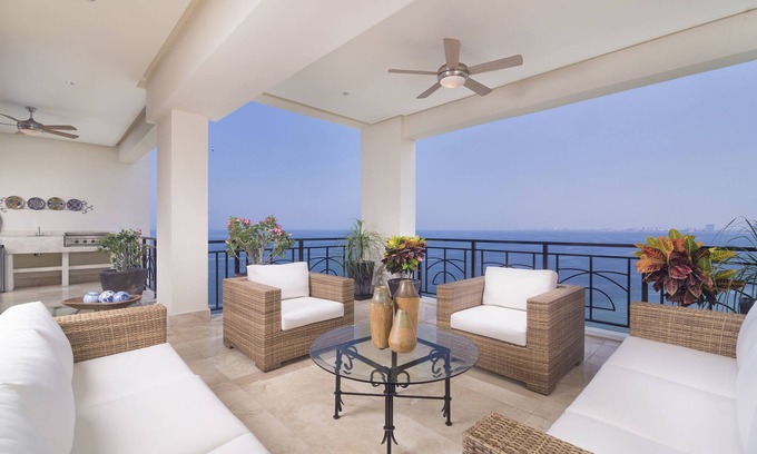 Emiliano Zapata Condo | LUXURY OCEAN FRONT CONDO MOLINO DE AGUA 10th FLOOR!
