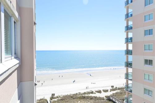 Crescent Beach House | Luxury Ocean View 2 Lazy Rivers