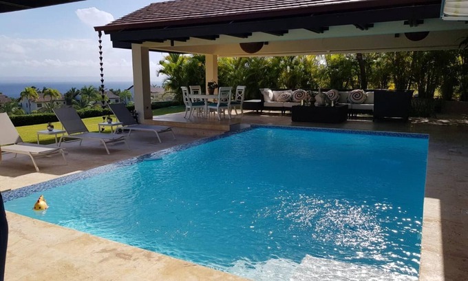 Centro House | Luxury Ocean View Villa | Bahia-Samana Port