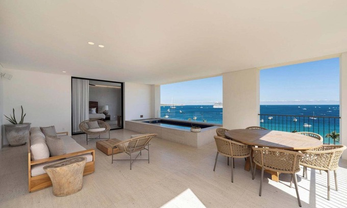 Los Cabos Condo | Luxury Oceanfront Condo with Stunning Land’s End View with Private Plunge Pool!