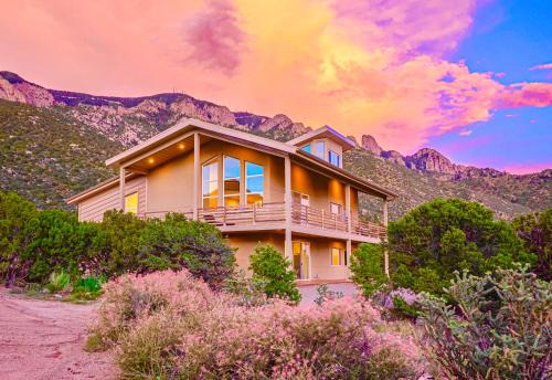 Placitas Villa | Luxury of the Ritz set in the National Forest