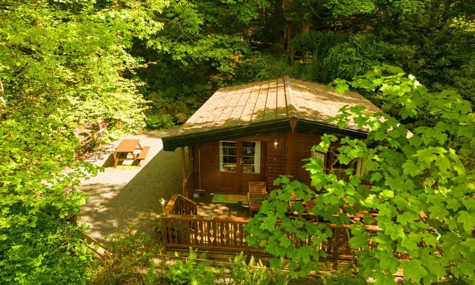 Skelwith Bridge Cabin | Luxury pine log cabin positioned within the mountains of the Lake District