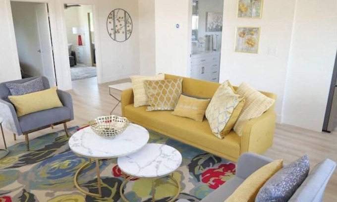 Dublin Apartment | Luxury Quiet Apt. Jacuzzi Tub