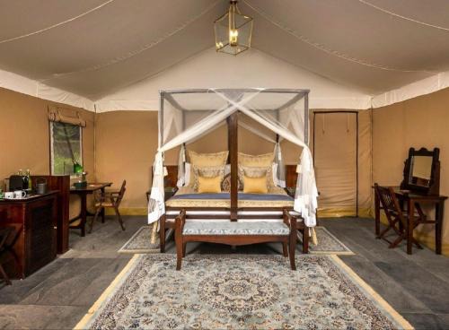 Amar Sagar Pol Hotel | Luxury Resort Heritage Villa Sam sand dunes