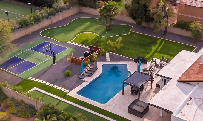 Tatum Place House | Luxury|Salt Pool|Hot Tub|Pickleball