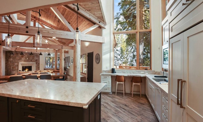 Carnelian Bay Cabin | Luxury Tahoe Family Lodge