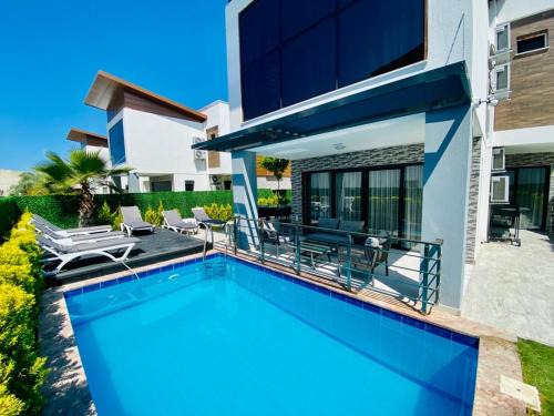 Kadnlar Denizi Mahallesi Villa | Luxury villa Ada Marin