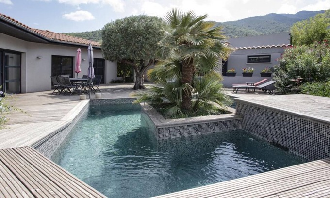 Joch Villa | Luxury villa between sea and mountains