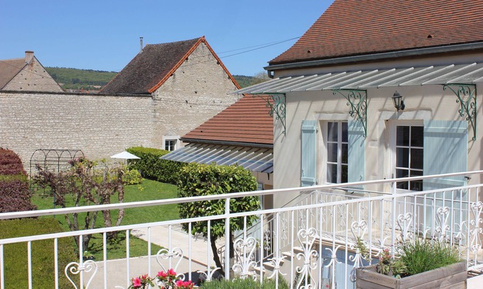 Puligny-Montrachet House | Luxury village winemaker's home, a/c, amidst UNESCO World Heritage vineyards