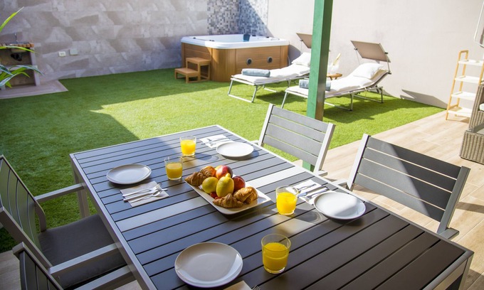 Sonnenland Villa | Luxury Villa in Maspalomas, Jacuzzi, Wifi, Pool, Parking