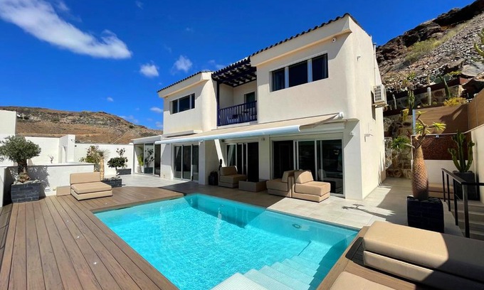 San Agustin Villa | Luxury Villa Morelli with seaview & heated pool