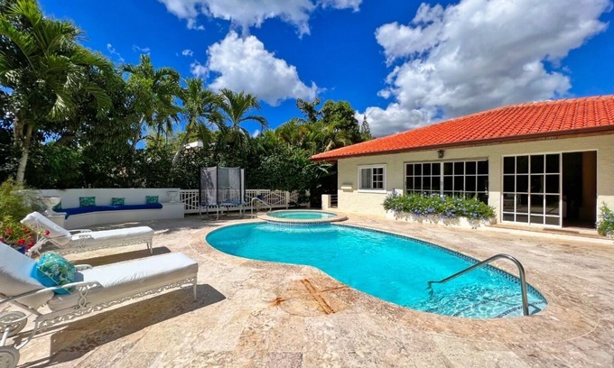 Casa de Campo Villa | Luxury Villa w/pool and jacuzzi!