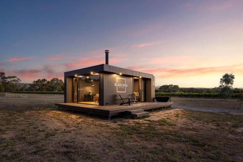 McLaren Flat Apartment | Luxury Vineyard Cabin Escape