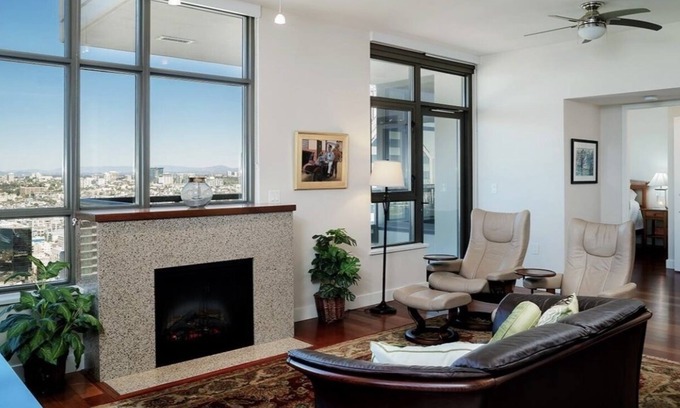 Columbia Condo | Luxury Waterfront High-Rise in Downtown San Diego Condo