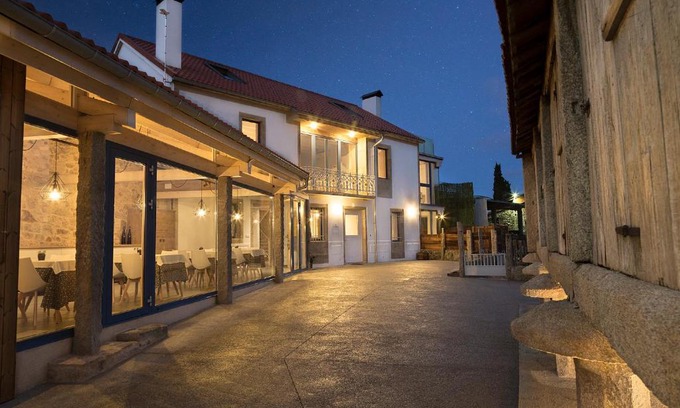 Outes House | Luz de Viro