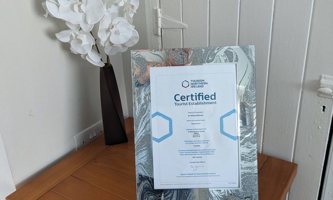 Belfast House | Máire Toiréasa: cosy Gaeltacht Quarter Property