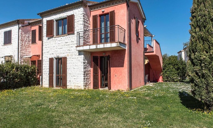 Numana Apartment | M347 - Marcelli, comodo trilocale nuovo con piscina e giardino