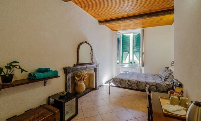 Vernazza House | Macaia Room #1 Vernazza