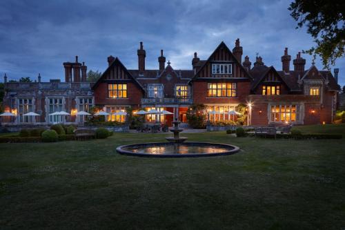 New Forest District Resort | Macdonald Elmers Court Resort